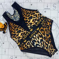 ست نیم تنه و شورت زنانه پلنگی عمده کلی (بسته ۶ عددی)